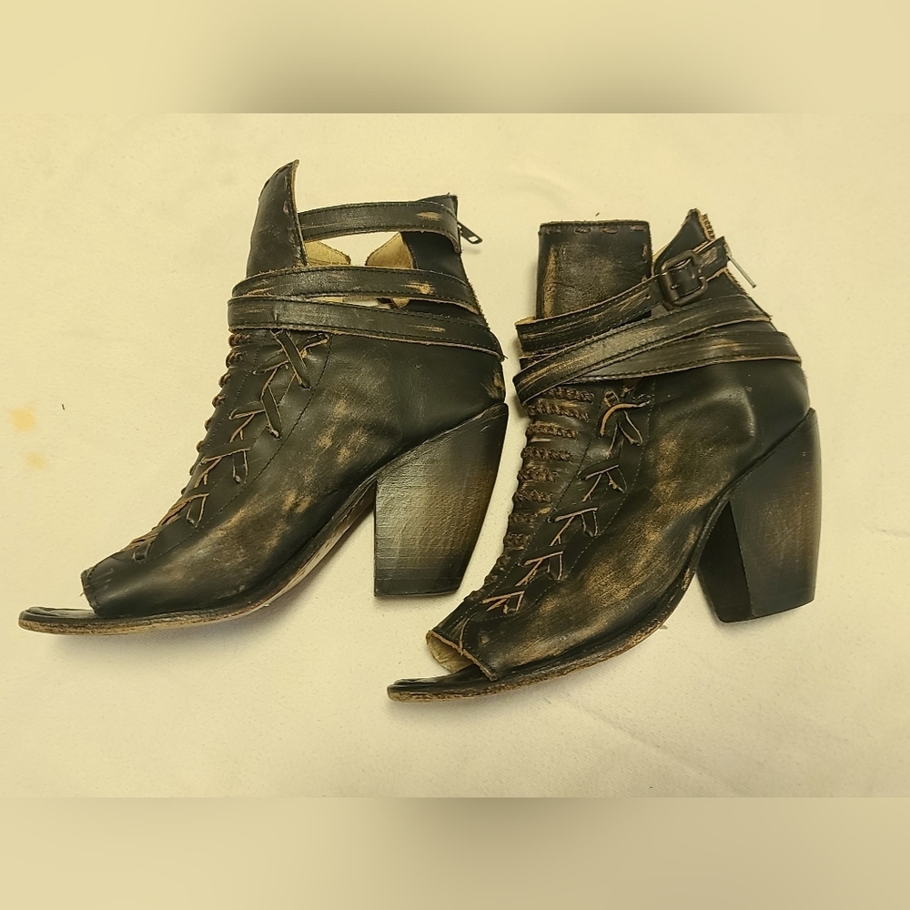 Freebird by steven bootie boots size 8 - Picture 3 of 12